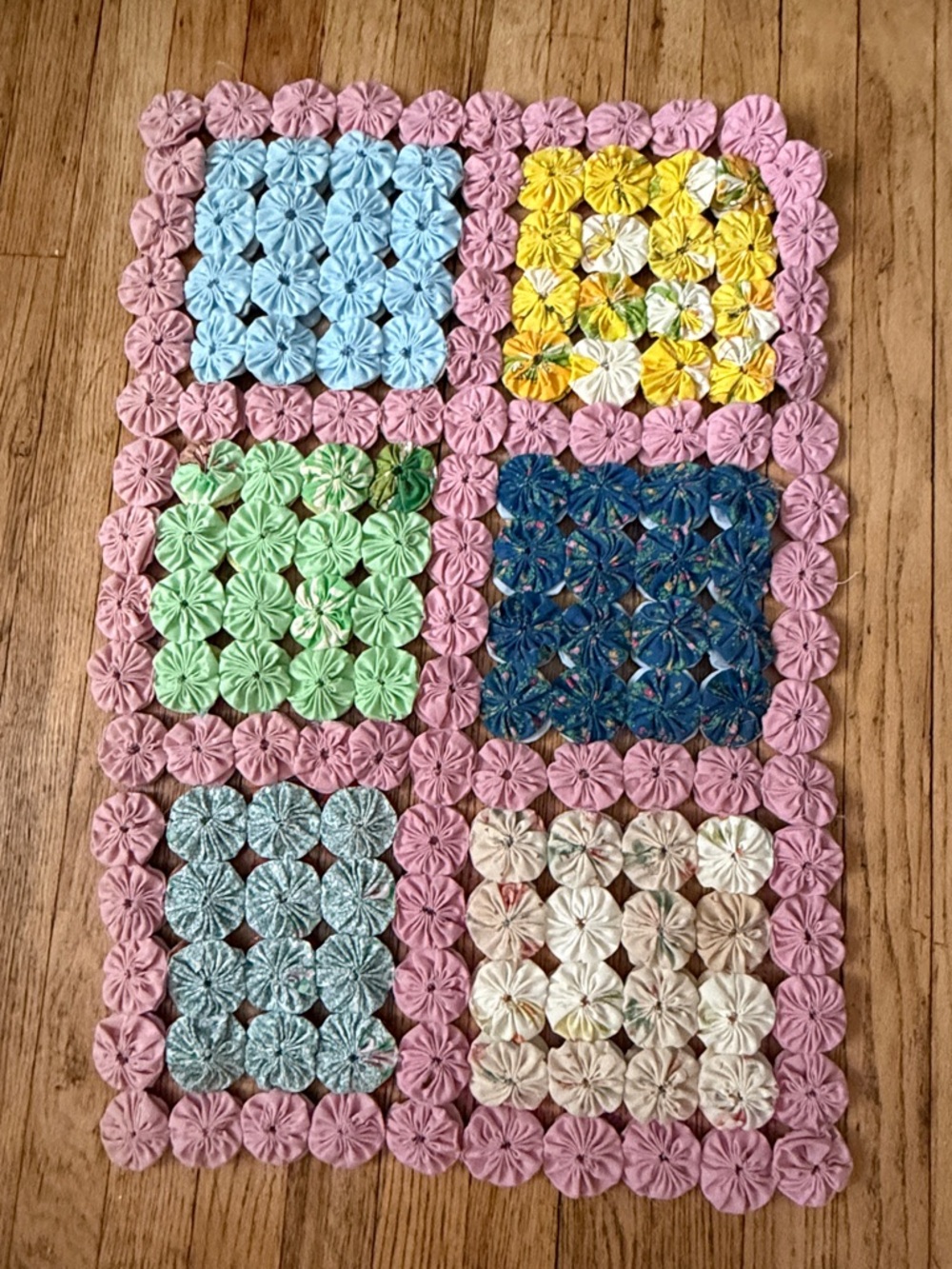 Vintage Handmade Yo-Yo Patchwork Table Runner Art Piece